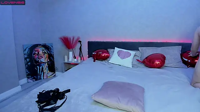 Snapshot of BritneyLix chatting on 8, 3, 2025 BritneyLix online show from 8, 3, 2025