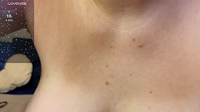 Snapshot of BritneyLix chatting on 20, 9, 2025 BritneyLix online show from 20, 9, 2025