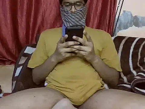 Snapshot of utkarsh_240 chatting on 20, 2, 2025 utkarsh 240 online show from 20, 2, 2025