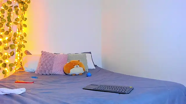 emillyhills online show from 5, 2, 2025