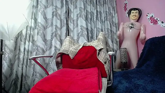 Snapshot of Kate_Laurence_ chatting on 14, 12, 2024 Kate Laurence online show from 14, 12, 2024