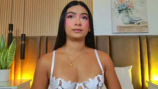 Snapshot of MeganCruzGB chatting on 12, 1, 2026 MeganCruzGB online show from 12, 1, 2026