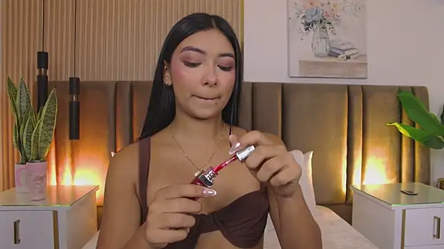 Snapshot of MeganCruzGB chatting on 13, 1, 2026 MeganCruzGB online show from 13, 1, 2026