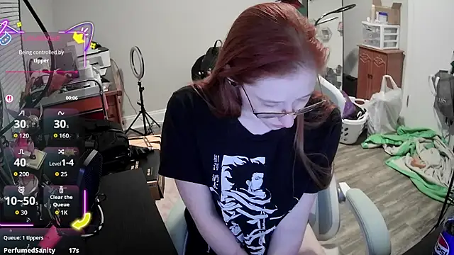 LilyFoxxx online show from 17, 9, 2025