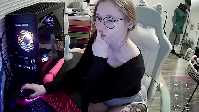 Snapshot of LilyFoxxx chatting on 2, 2, 2026 LilyFoxxx online show from 2, 2, 2026