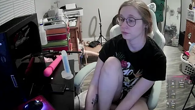 Snapshot of LilyFoxxx chatting on 13, 2, 2026 LilyFoxxx online show from 13, 2, 2026