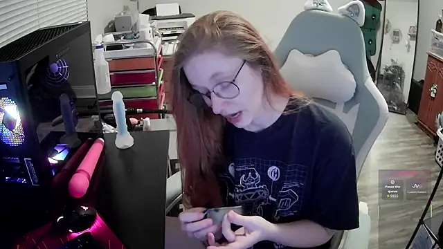 Snapshot of LilyFoxxx chatting on 18, 2, 2026 LilyFoxxx online show from 18, 2, 2026