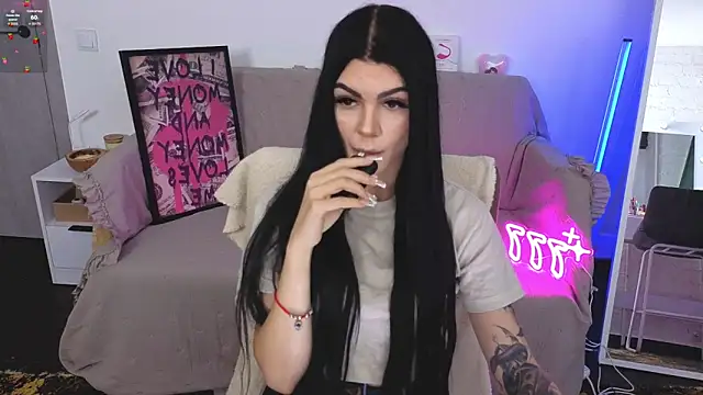 Tiffany lab online show from 11, 10, 2025