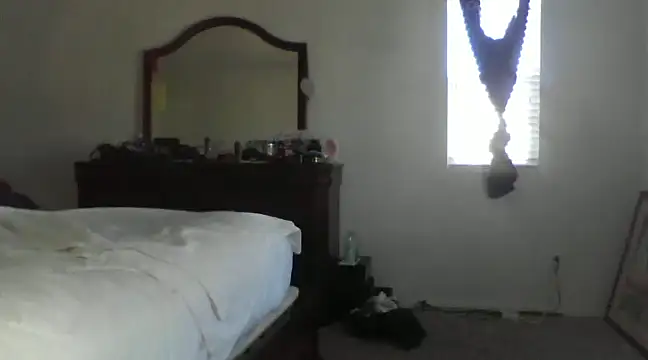 Snapshot of 2Fly4Guy chatting on 17, 12, 2024 2Fly4Guy online show from 17, 12, 2024