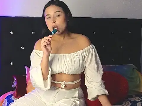 Sweet xuee18 online show from 31, 3, 2026