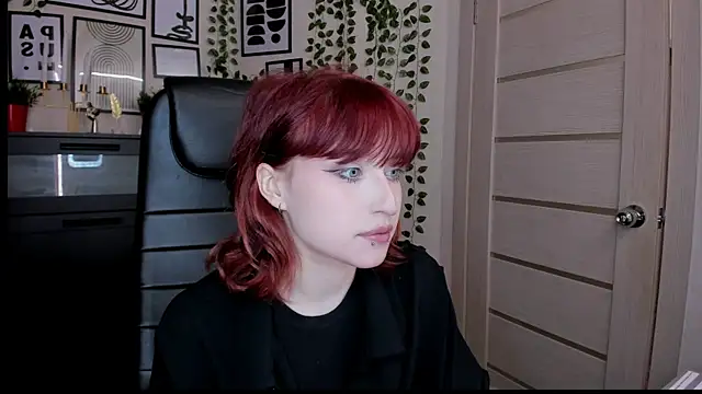 Snapshot of ElizaNik_ chatting on 8, 7, 2026 ElizaNik online show from 8, 7, 2026