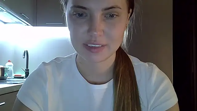 Snapshot of Lucky_Anna chatting on 25, 10, 2025 Lucky Anna online show from 25, 10, 2025