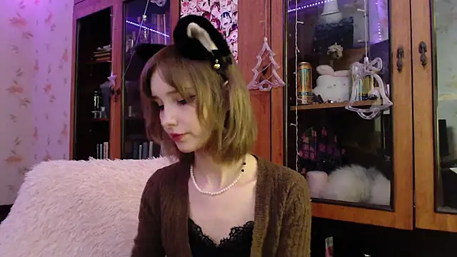 cloudgirrl online show from 18, 1, 2025