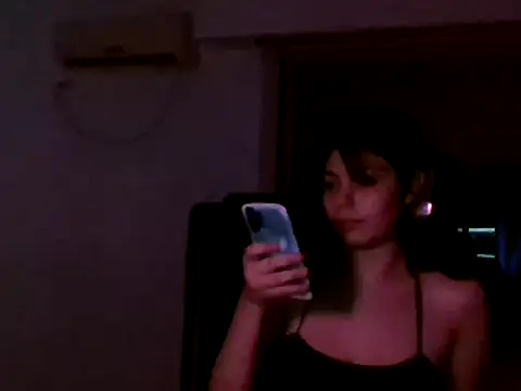 candycamiila online show from 19, 2, 2025