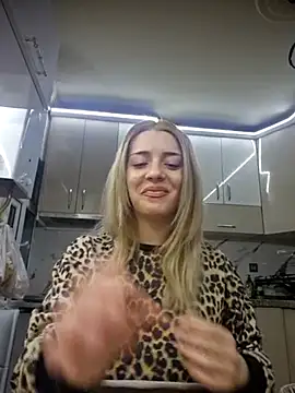 SUSELLAM1 online show from 8, 2, 2025