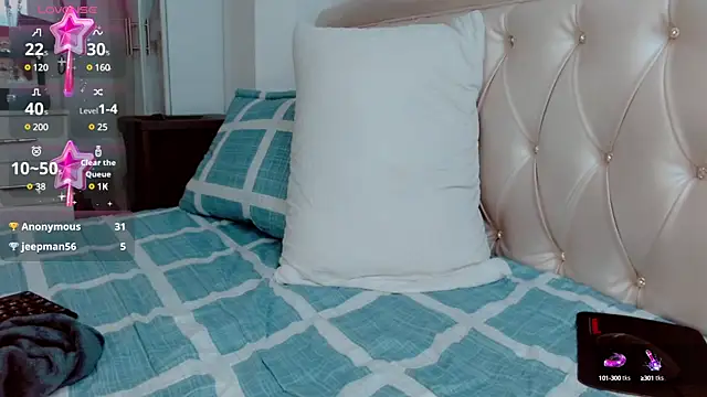 lunalovedoll  online show from 25, 1, 2025