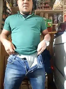 Snapshot of TheBriiaand30 chatting on 5, 10, 2025 TheBriiaand30 online show from 5, 10, 2025