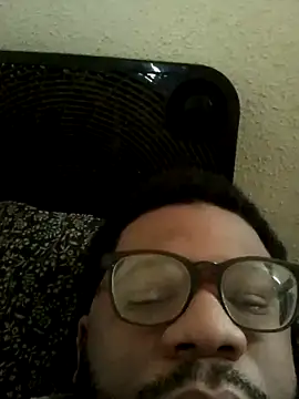 Snapshot of dvaughn3117 chatting on 11, 3, 2025 dvaughn3117 online show from 11, 3, 2025