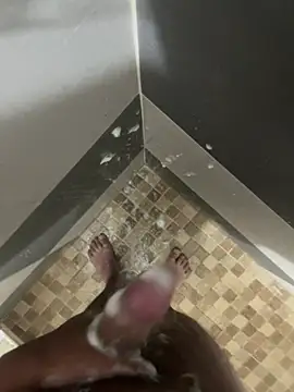 Snapshot of mylovetr1 chatting on 4, 1, 2025 mylovetr1 online show from 4, 1, 2025