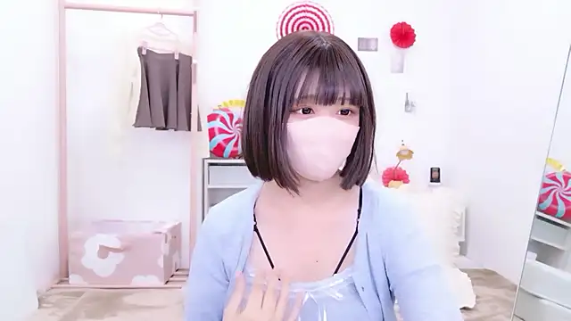 Snapshot of aki_zzz chatting on 1, 2, 2026 aki zzz online show from 1, 2, 2026