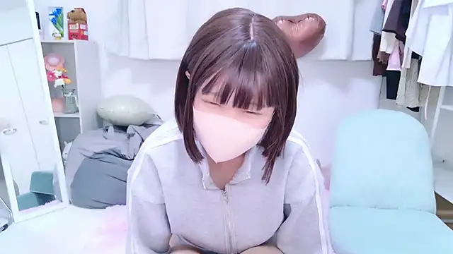 Snapshot of aki_zzz chatting on 15, 2, 2026 aki zzz online show from 15, 2, 2026