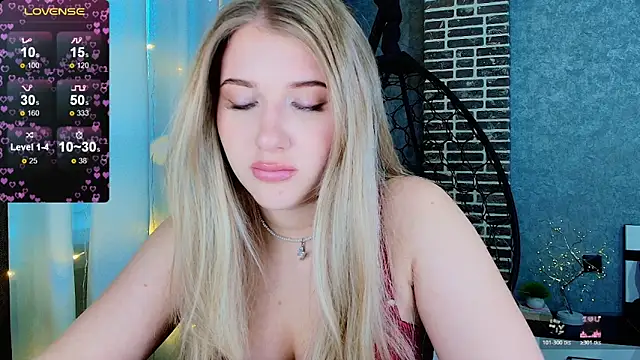 Evacadooo online show from 26, 11, 2025