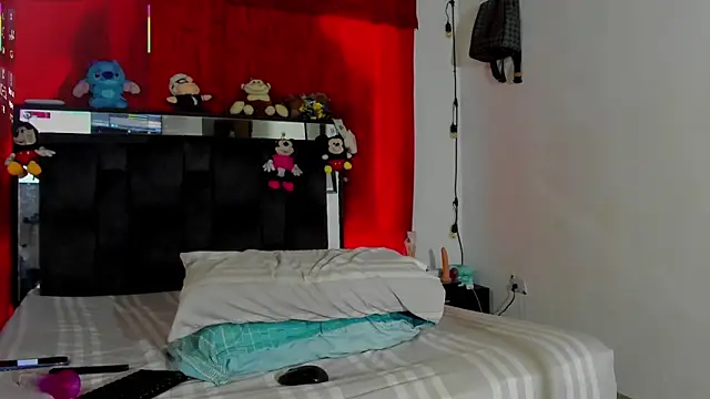 chloe vasquez710 online show from 13, 2, 2025