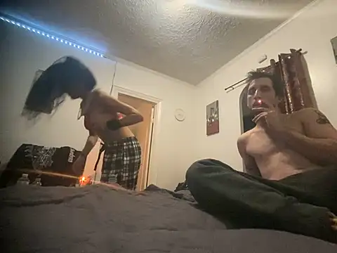 Snapshot of mackmillandhisjills chatting on 24, 12, 2024 mackmillandhisjills online show from 24, 12, 2024