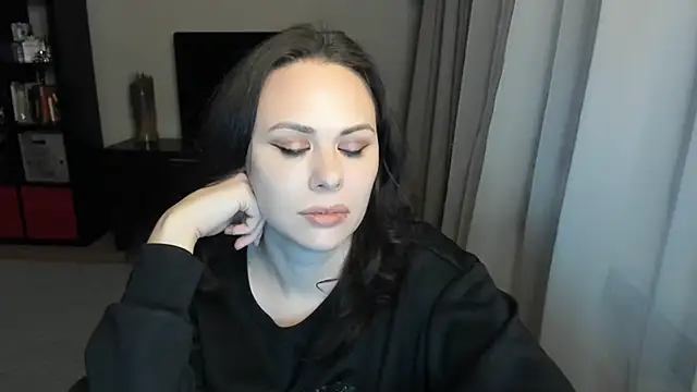 MollyCheiz online show from 22, 11, 2025