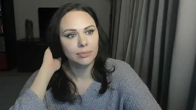 MollyCheiz online show from 18, 12, 2025