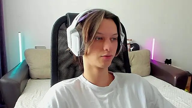 Ostin meow online show from 13, 2, 2026