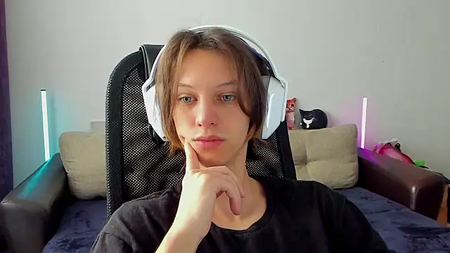 Ostin meow online show from 3, 3, 2026