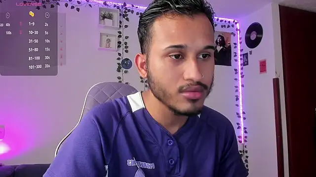 Raf brunette online show from 21, 1, 2025