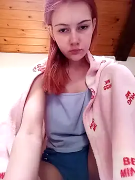 Snapshot of ella_grays chatting on 1, 1, 2025 ella grays online show from 1, 1, 2025