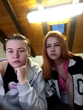 Snapshot of ella_grays chatting on 18, 1, 2025 ella grays online show from 18, 1, 2025