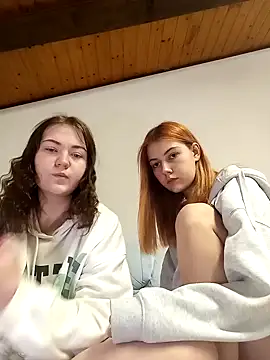 Snapshot of ella_grays chatting on 2, 2, 2025 ella grays online show from 2, 2, 2025