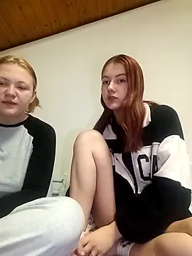 Snapshot of ella_grays chatting on 22, 2, 2025 ella grays online show from 22, 2, 2025
