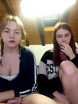 Snapshot of ella_grays chatting on 24, 2, 2025 ella grays online show from 24, 2, 2025