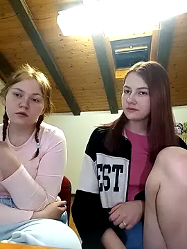 Snapshot of ella_grays chatting on 25, 2, 2025 ella grays online show from 25, 2, 2025