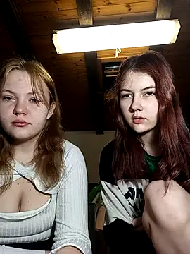Snapshot of ella_grays chatting on 3, 3, 2025 ella grays online show from 3, 3, 2025