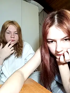 Snapshot of ella_grays chatting on 9, 3, 2025 ella grays online show from 9, 3, 2025