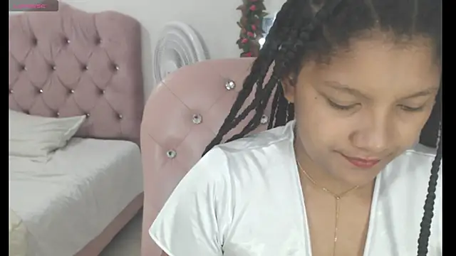 elly willis online show from 1, 1, 2025