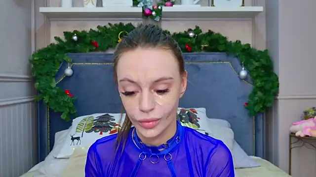 Snapshot of RebeccaMartons chatting on 23, 12, 2024 RebeccaMartons online show from 23, 12, 2024