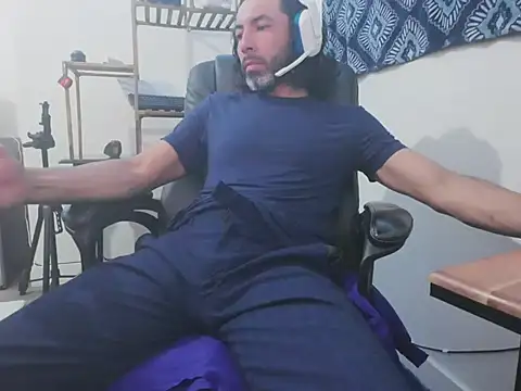 Aleja-DogMale online show from 29, 4, 2026