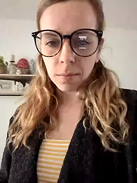 Snapshot of TerrasWildlife chatting on 11, 3, 2025 TerrasWildlife online show from 11, 3, 2025