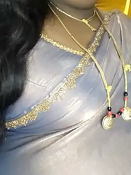 Snapshot of Sexy_Radhikaa chatting on 28, 2, 2026 Sexy Radhikaa online show from 28, 2, 2026