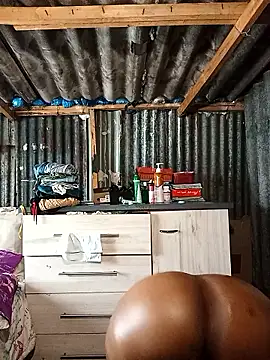 curvyloneah75 online show from 17, 1, 2026