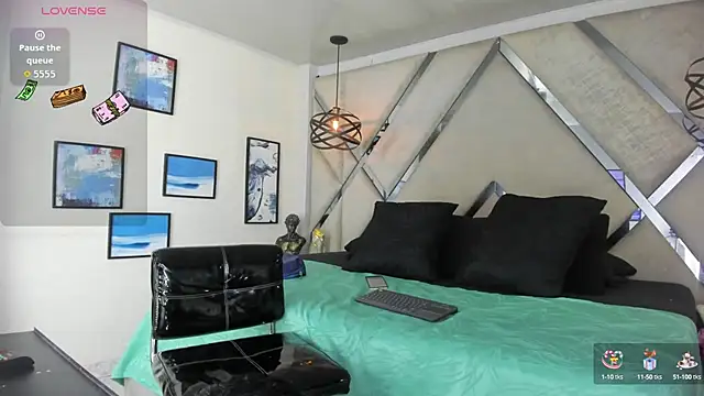 Pandora Rey2 online show from 10, 10, 2025