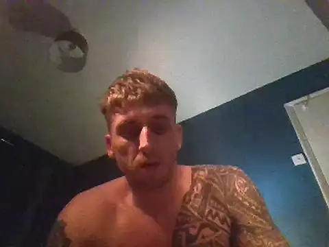 freddie90908 online show from 10, 12, 2024