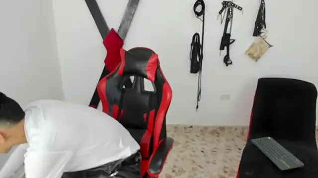 Snapshot of Harry_LatinBoy chatting on 10, 11, 2025 Harry LatinBoy online show from 10, 11, 2025